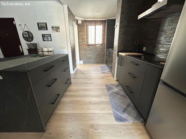 Moderno piso reformado con espectacular terraza acristalada – Calle Paterna de Rivera