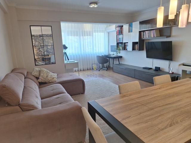 Moderno T3, com Box, localizado na prestigiada Quinta do Património Sacavém