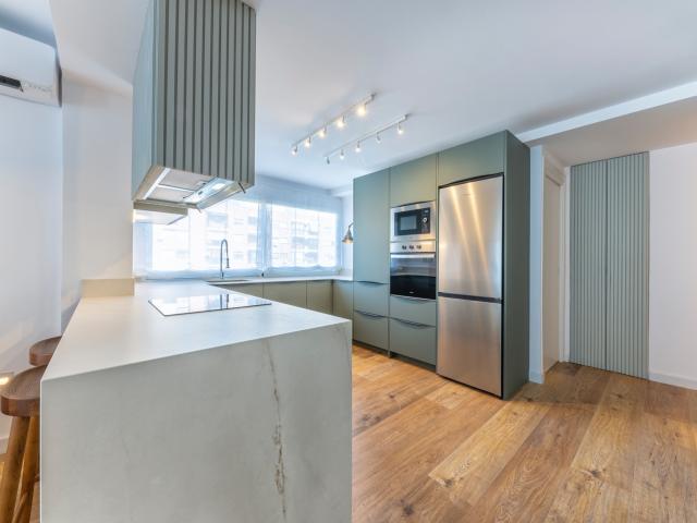 Moderno y Céntrico Apartamento en Reyes Católicos