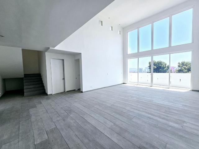 Moderno y de dos niveles, 243 m² La Cacho