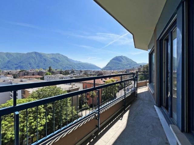 MODERNO 4.5 LOCALI VISTA LAGO IN ZONA CENTRALE A LUGANO