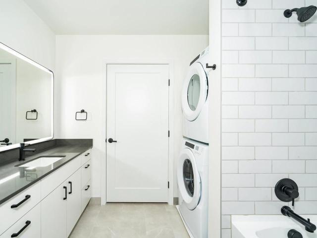 Modera Bridle Trails 2 Bedroom Apartment for Rent at 13033 Ne 70th Pl, Bellevue, WA 98033 Bridle Trails