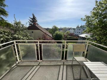 ! Mödling ! Absolute Grünruhelage! Sehr schönes, gemütliches Wohnschlafzimmer mit Balkon zu vermieten!