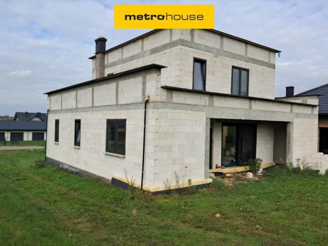 Polecam nowoczesny dom 203 m² z tarasem i 4 sypialniami
