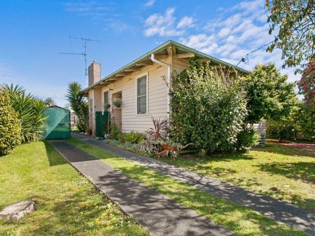 Moe Home with 2 Spacious Bedrooms and BIG BLOCK 702 sqm