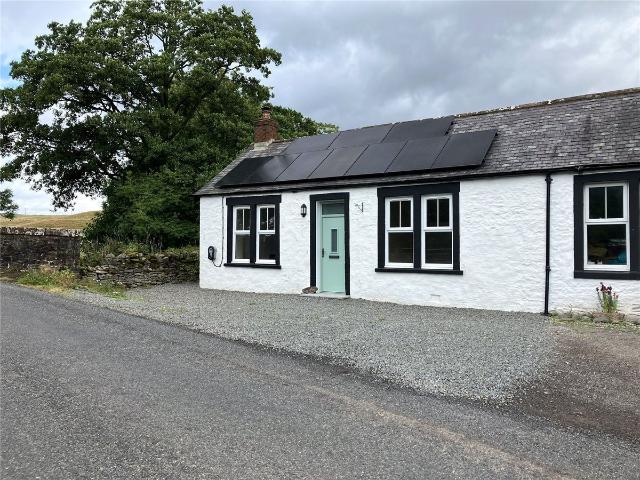Moffat, Dumfries And Galloway DG10, 2 bed bungalow to rent, £900 pcm | PrimeLocation