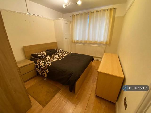 Mogden Lane, Isleworth, TW7 1 bed in a house share to rent £550 pcm £127 pw