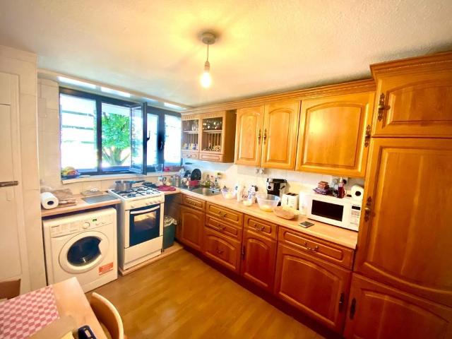 Mogden Lane, London, TW7 7LD, United Kingdom | 3 bed apartment for rent #139545153 | Rentberry
