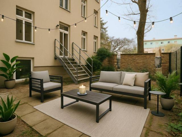 Möglichkeit zur Zusammenlegung im Altbau mit Eigengarten! Zwischen Rochusmarkt und Kardinal Nagl Platz!