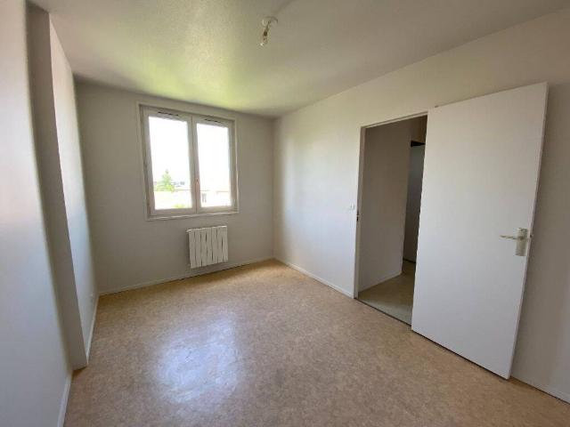 MOINGT Appartement T2 52.35 m2 avec parking privé