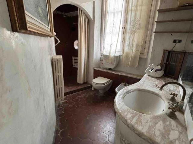 Molto Bel Palazzo al Centro di Pisa Italia 289m² Pisa