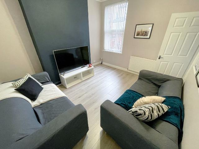Molyneux Road L6, 4 bed shared accommodation to rent, £585 pcm | PrimeLocation