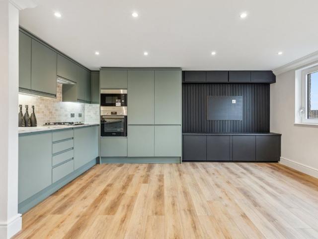 Molasses House, Clove Hitch Quay SW11, 2 bed flat to rent, £2,500 pcm | PrimeLocation