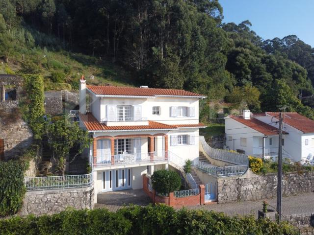 Moledo Moradia T4 com vistas mar