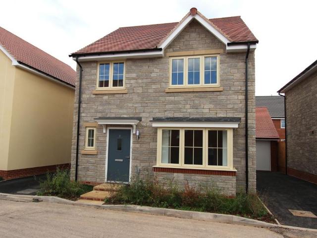 Moles Road, Langford, BS40 4 bed detached house to rent £1,825 pcm £421 pw