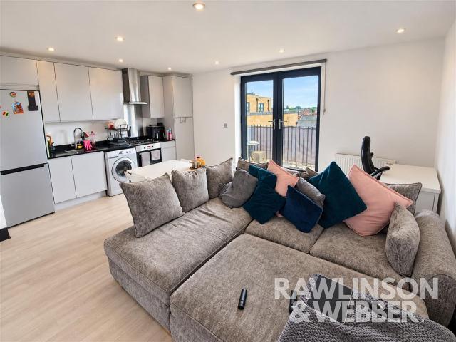 Molesey Road, West Molesey KT8, 1 bed flat to rent, £1,495 pcm | PrimeLocation