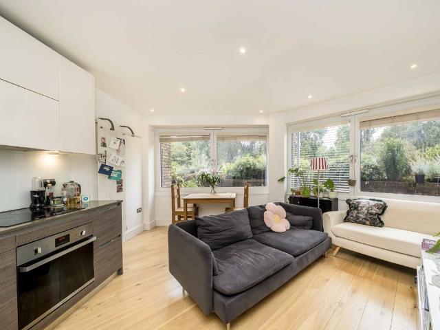 Molesworth Street, Lewisham SE13, 1 bed flat to rent, £1,650 pcm | PrimeLocation