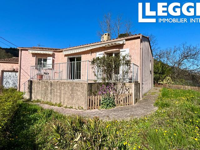 Molières sur Cèze GARD Maison d'habitation plain pied avec 2 chambres, séjour lumineux, garage et jardin