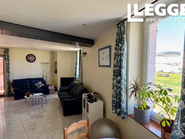 Molières sur Cèze GARD Appartement lumineux de 3 chambres avec une grande terrasse ensoleillée