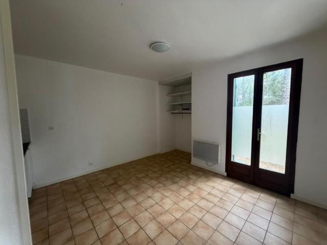 MOLIETS Location à l'année Maisonnette mitoyenne