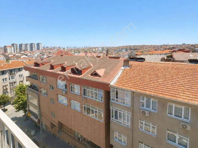  Molla Team Emlak'tan Kiralık 2+1 Çatı Katı Daire
