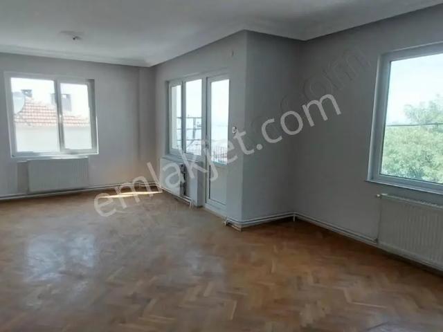 Mollaarap Meydanına Yakın Ferah Aydınlık Kiralık Daire