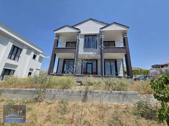 Mollakasım Mavi Bayraklı Plajı Yanı Site İçi 500 M2 Villa