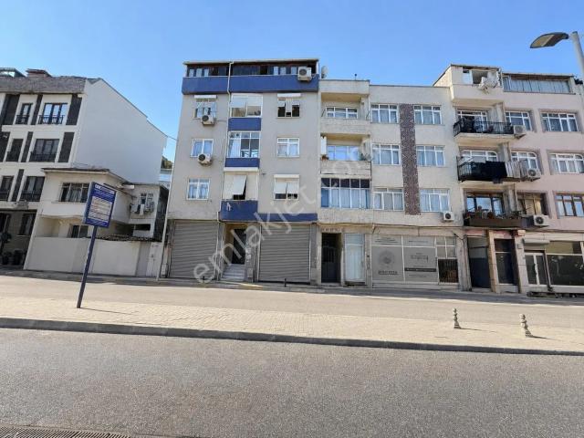 Mollateam Bayrampaşa Yenidoğan Mahallesi Ulus Sokak'da 3+1 Satılık Daire