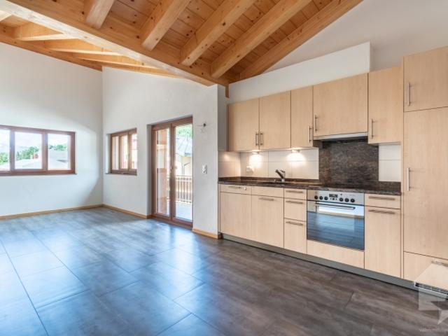 Mollens, Dachwohnung 3.5 Zimmer, zwischen Natur und Bergen