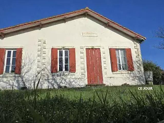 Mortagne sur Gironde 17120 Achat / Vente maison 4 pièces t4 jardin terrasse