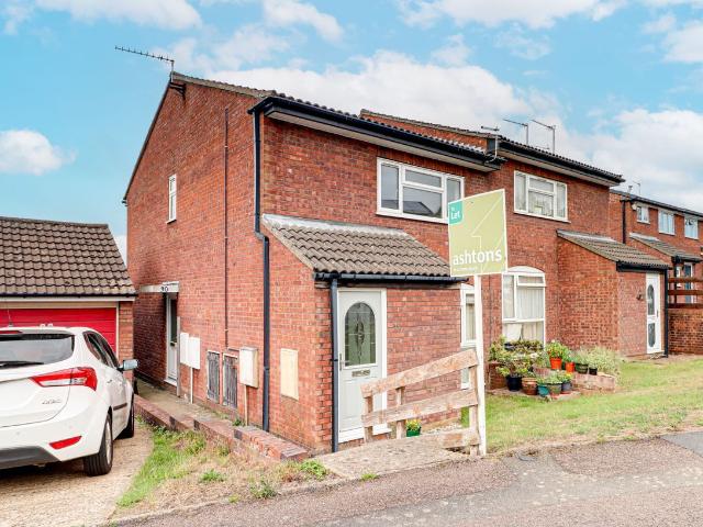 Mortain Drive, Berkhamsted HP4, 1 bed flat to rent, £1,250 pcm | PrimeLocation