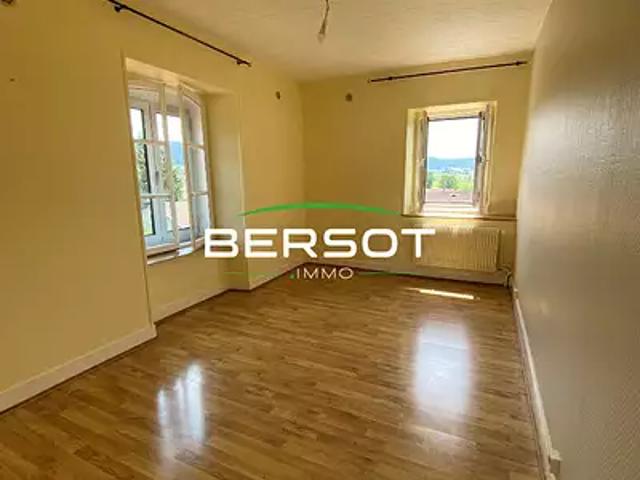 Morteau 25500 Location appartement 2 pièces t2 au dernier étage