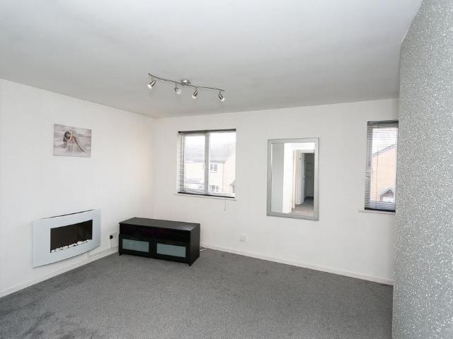 Mortimer Close, WD23, Bushey, WD23 1 bed maisonette to rent £1,300 pcm £300 pw