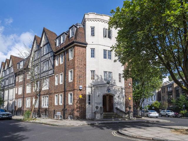 Mortimer Crescent, Kilburn, London NW6, 2 bed flat to rent, £1,950 pcm | PrimeLocation