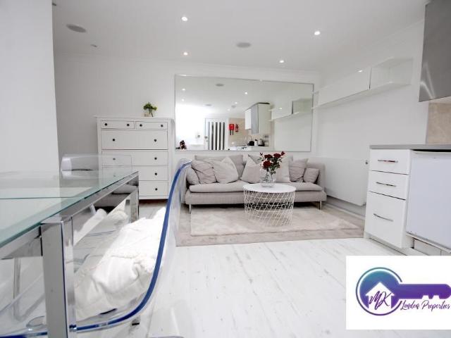 Mortimer Crescent, London NW6, Studio to rent, £1,746 pcm | PrimeLocation