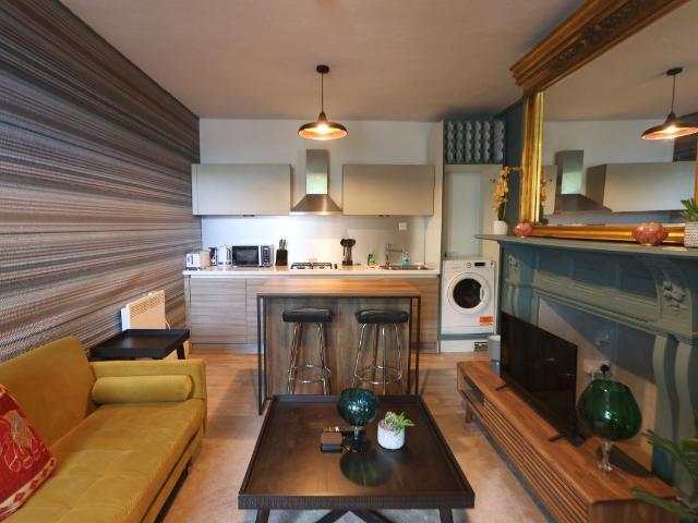 Mortimer Road, Clifton, Bristol BS8, 1 bed flat to rent, £2,100 pcm | PrimeLocation