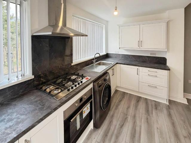 Mortimer Road, South Shields, Tyne. 3 bed semi detached house to rent £1,300 pcm £300 pw