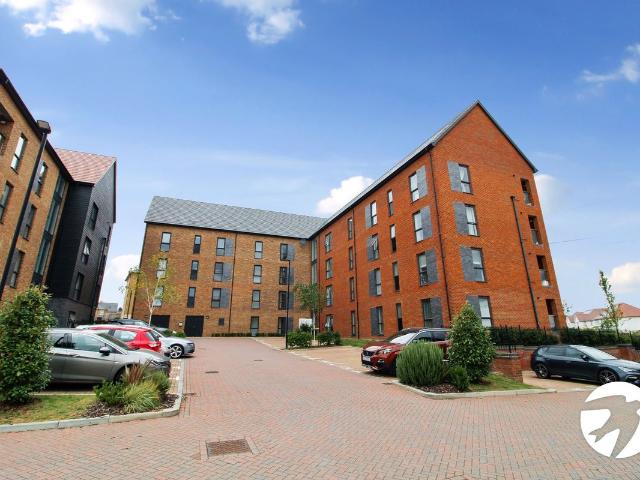 Mortimer Square, Weldon, Ebbsfleet Valley, Swanscombe DA10, 2 bed flat to rent, £1,600 pcm | PrimeLocation