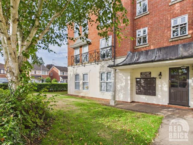 Morton Gardens, Hillmorton, Rugby, CV21 1 bed flat to rent £795 pcm £183 pw