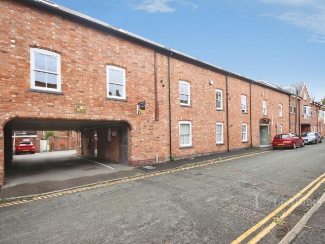 Morton Street, Leamington Spa, Warwickshire CV32, 2 bed flat to rent, £1,300 pcm | PrimeLocation