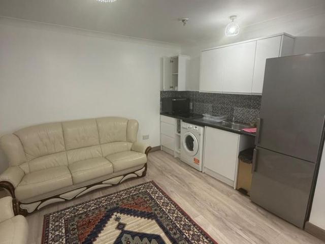 Morton Way, London N14, 1 bed semi detached house to rent, £1,350 pcm | PrimeLocation