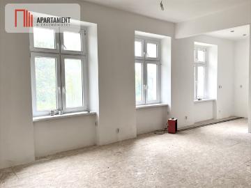 Urokliwe 3 pokojowe mieszkanie po remoncie w klimatycznej kamienicy