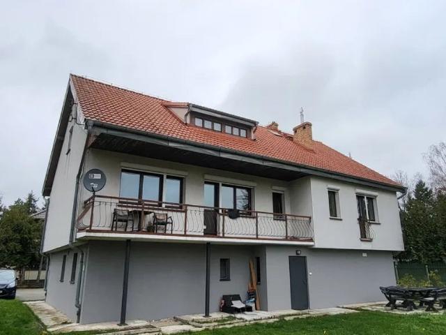 Sprzedam przestronny dom 216 m² z potencjałem na 3 mieszkania