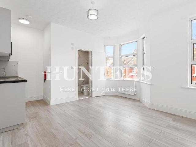 Mora Road, London NW2, Studio to rent, £1,500 pcm | PrimeLocation
