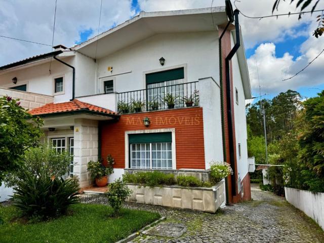 MORADIA M4 EM SÃO MARTINHO DO BISPO