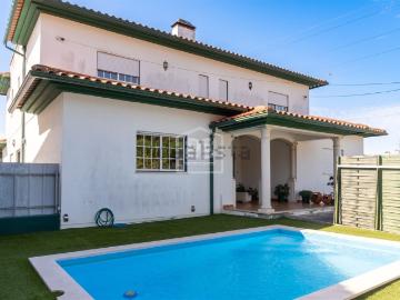 Moradia, Maceira