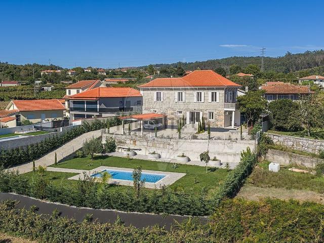 Moradia, Macieira da Lixa e Caramos