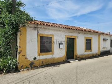 Moradia, Madalena e Beselga