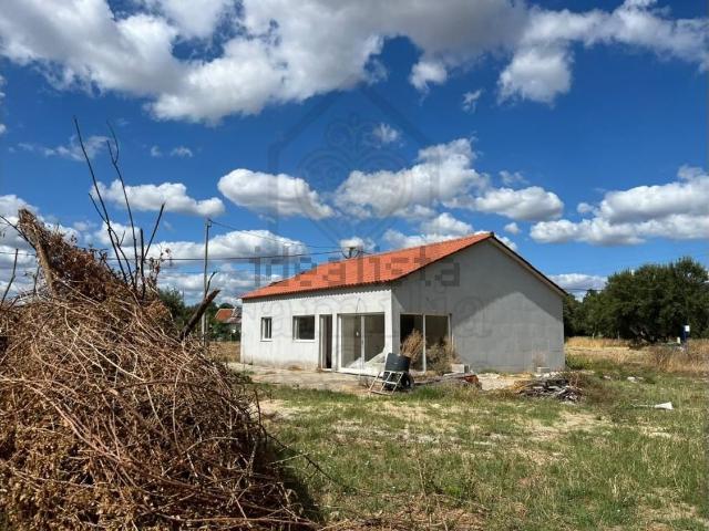 Moradia, Madalena e Beselga