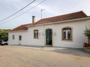 Moradia, Madalena e Beselga
